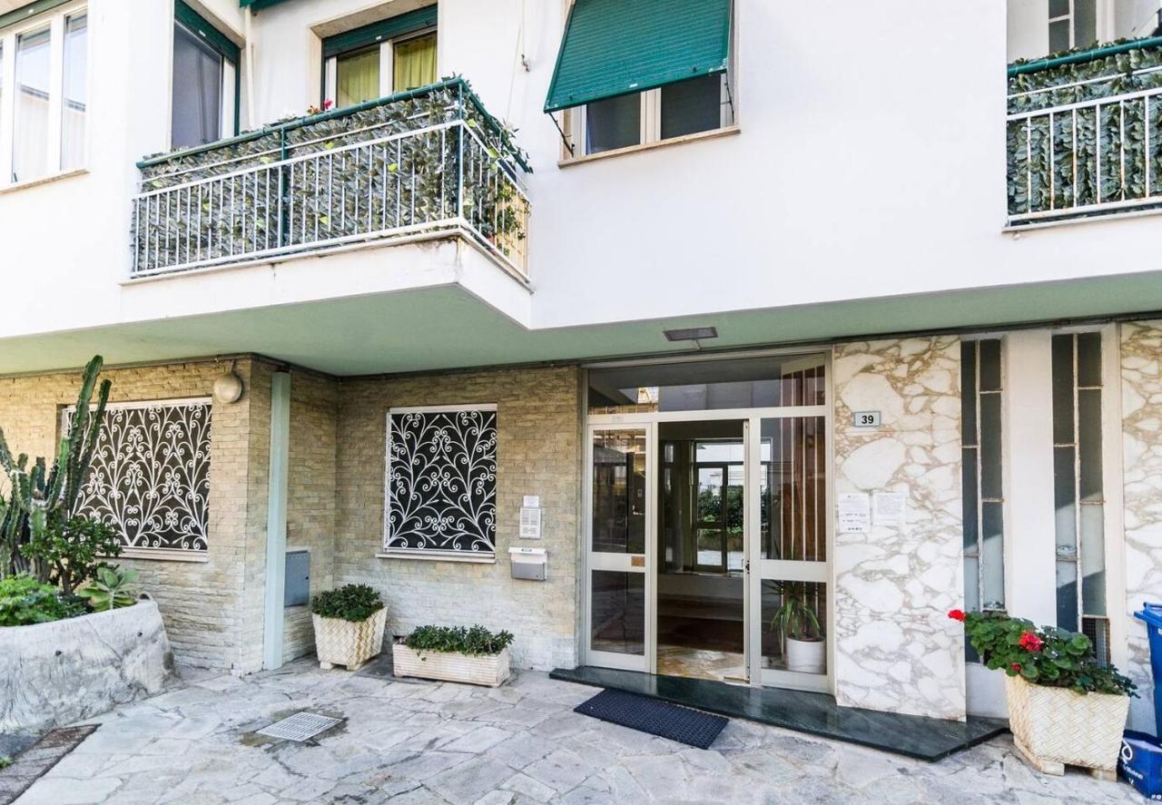 Grazioso Appartamentino A Due Passi Dalla Pista Ciclabile Con Giardino E Garage San Remo Exterior foto